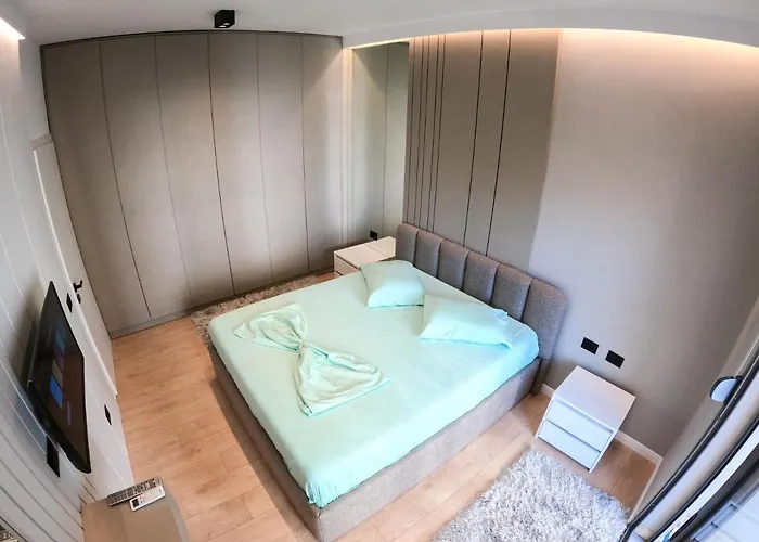 Roza's Center Apartment Tirana