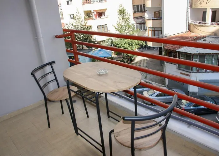 Roza's Center Apartment Tirana