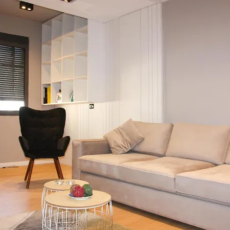 Roza's Center Apartment Tirana