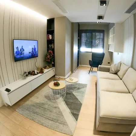Roza's Center Apartment Tirana