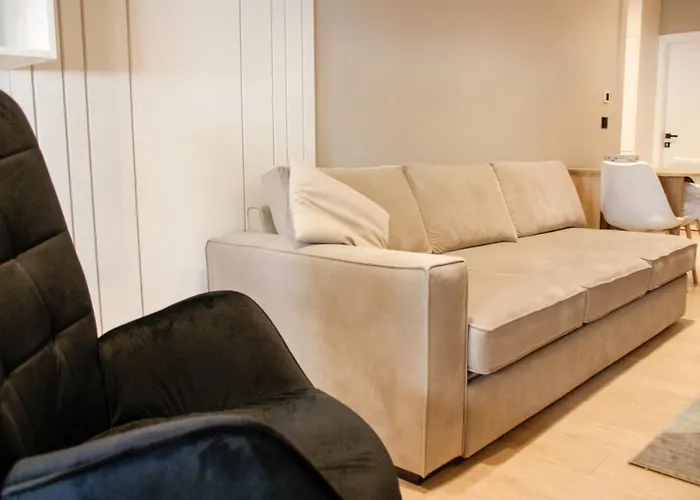 Roza's Center 地拉那