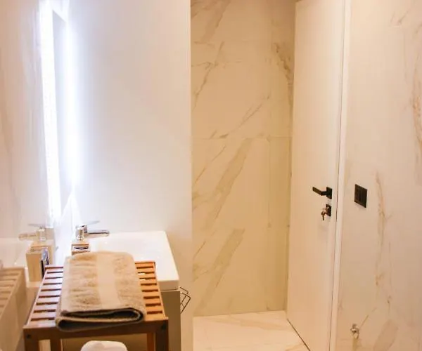 公寓 Roza's Center